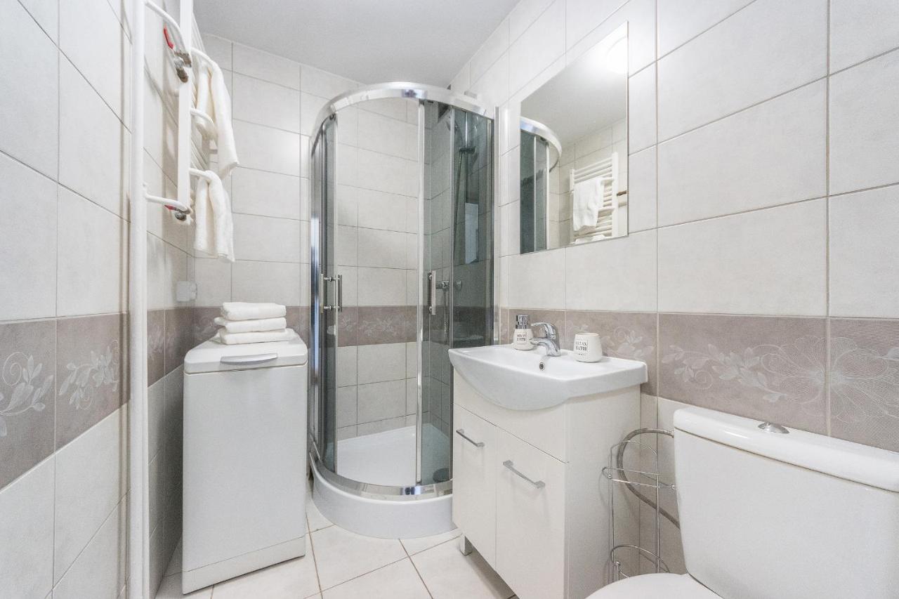Glow Apartments, Apartament Kolobrzeska 格但斯克 外观 照片